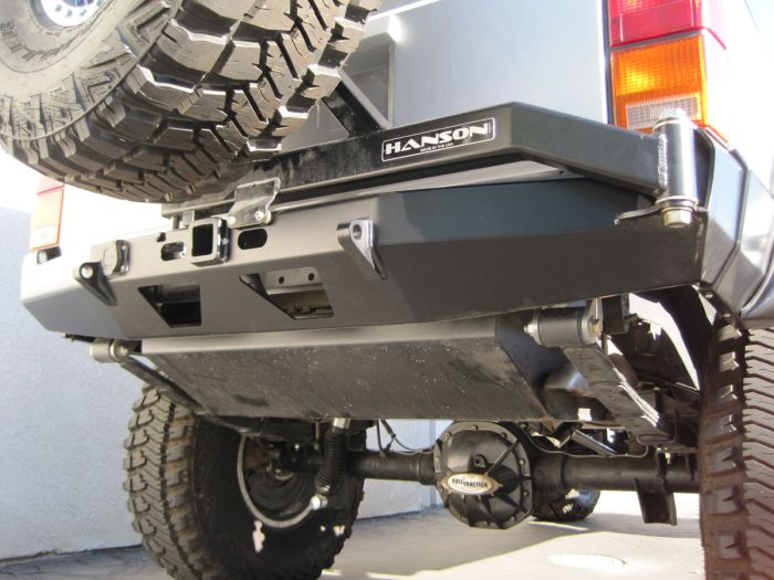 Jeep cherokee rear tire carrier bumper